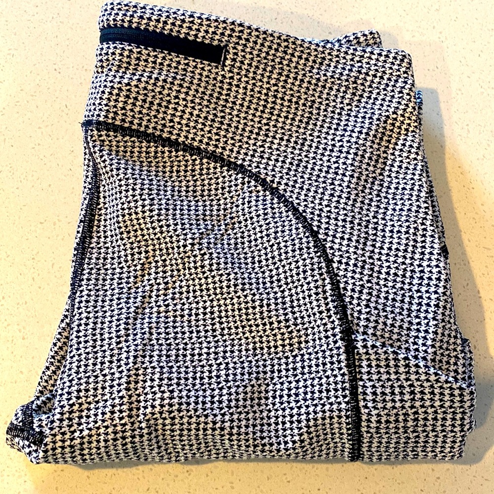 Beautiful new size 8 Lululemon leggings